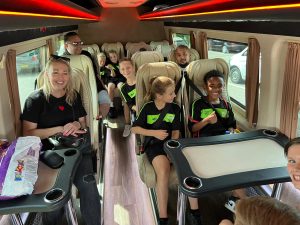 Albert Heijn Lodder bezorgt O10-2 onvergetelijk sponsoruitje 3