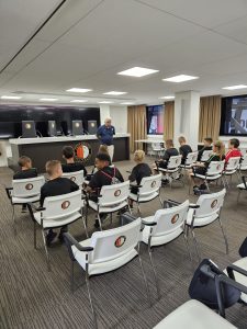 Albert Heijn Lodder bezorgt O10-2 onvergetelijk sponsoruitje 4