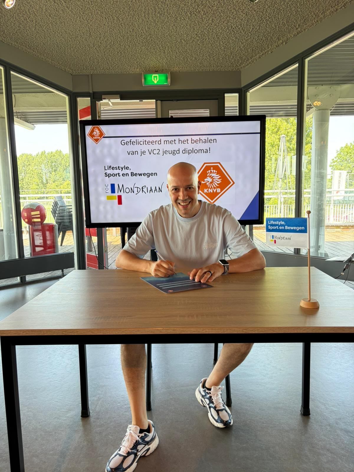 Karim el Oualid behaalt VC2-trainersdiploma!