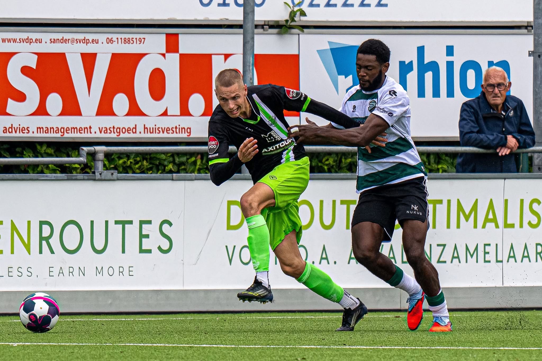 Machteloos Spijkenisse onderuit bij Heinenoord