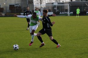 Spijkenisse in slijtageslag langs Jodan Boys 3