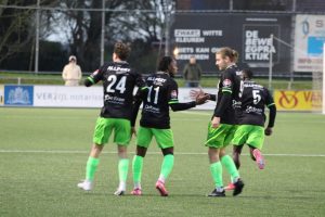 Spijkenisse is winterkampioen na gelijkspel bij Nieuwenhoorn