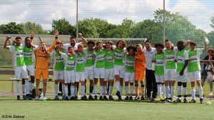 Spijkenisse O14 kampioen 2e divisie na lastige pot in Vlissingen bij JVOZ