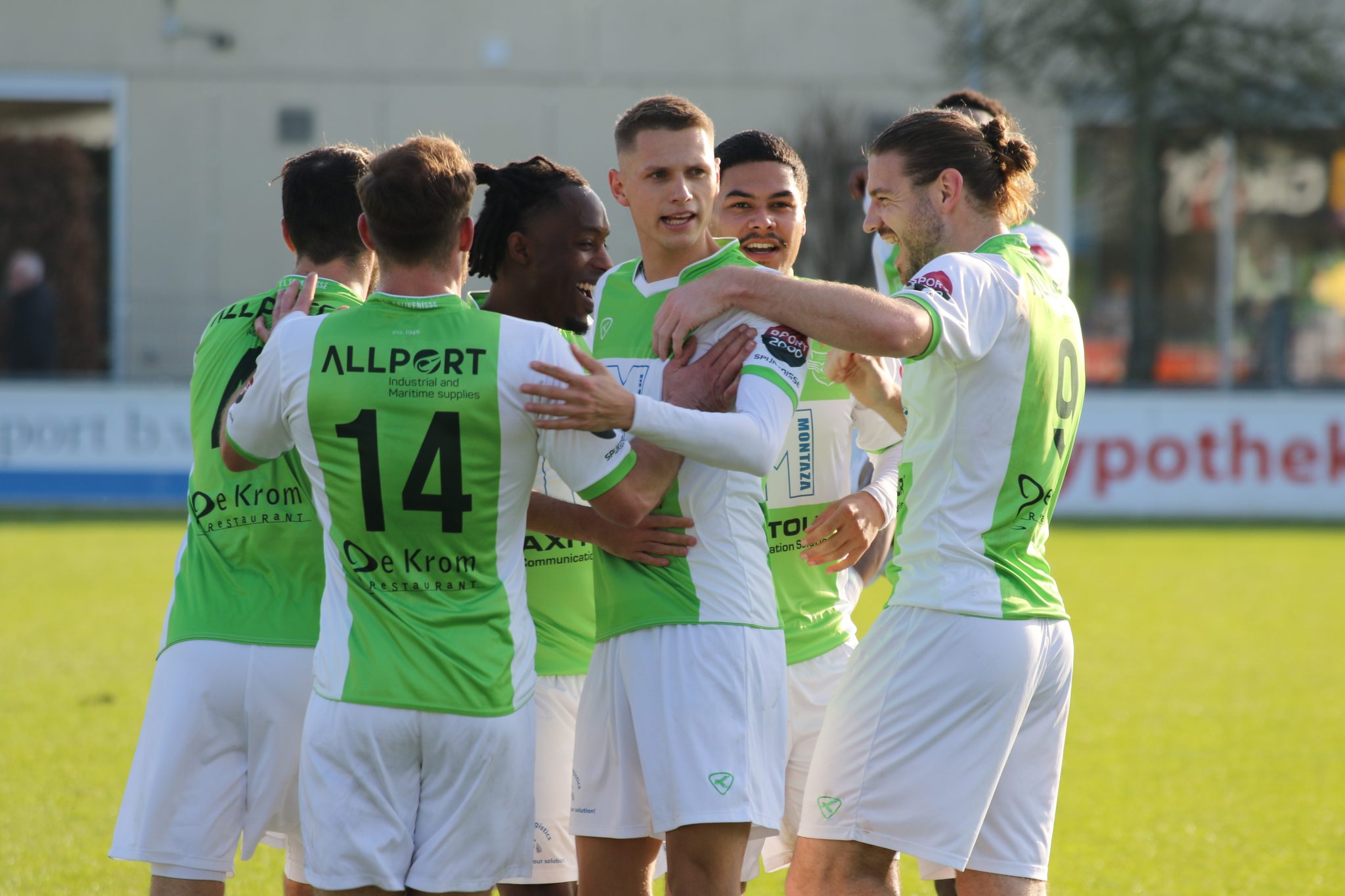 Spijkenisse oefent tegen FC Binnenmaas