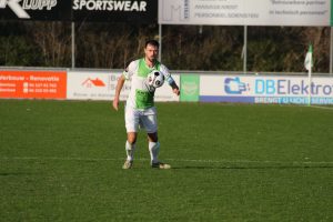 Spijkenisse verstevigt koppositie na overwinning op RVVH