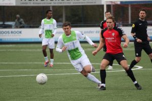 Spijkenisse wint in doelpuntrijk duel van DCV 3