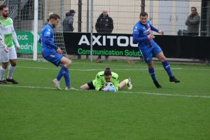 Spijkenisse wint titanenstrijd om koppositie van BVCB 1